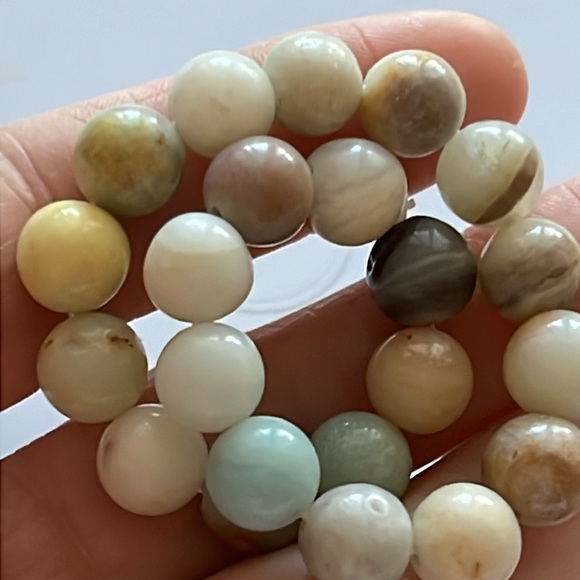 Amazonite Crystal Stretch Bracelet 8mm - Picture 8 of 10